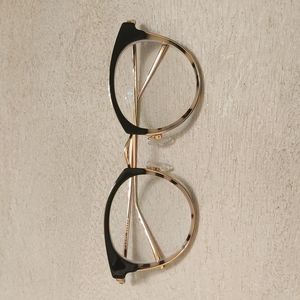 Fashionable Warby Parker Faye glasses frame